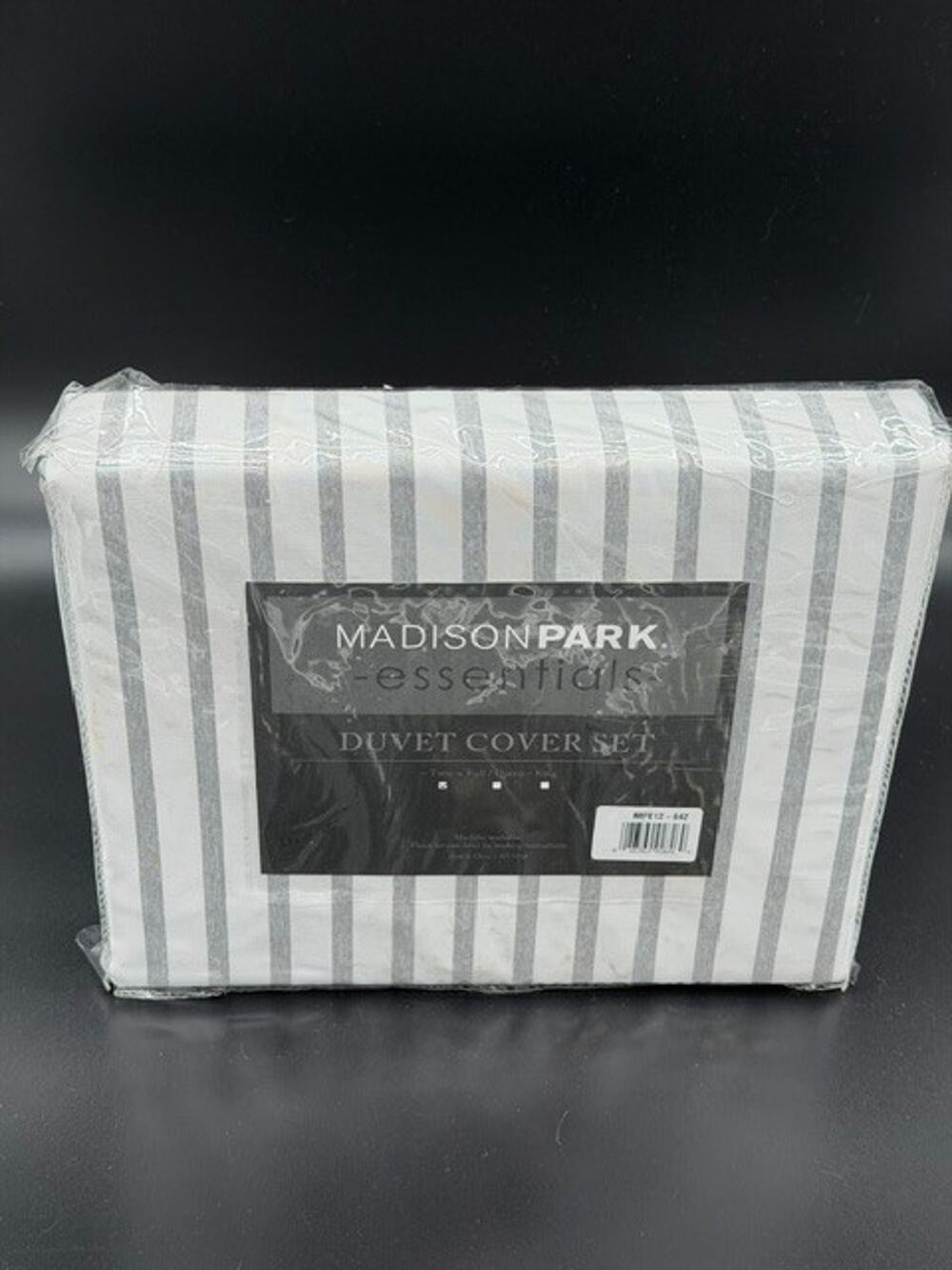 Madison Park Essentials Twin Duvet & Pillowcae ~ Grey Stripe ~ New